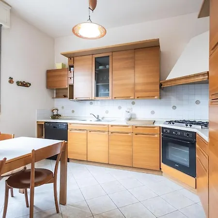 Royale Melody In - Near Centre Apartamento